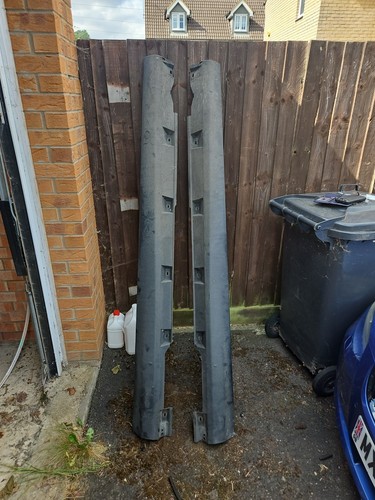 Side skirts taken out - side,